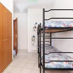 Guesthost - Cozy Flat With Terrace By The Sea Appartement