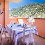 Guesthost - Cozy Flat With Terrace By The Sea Buggerru