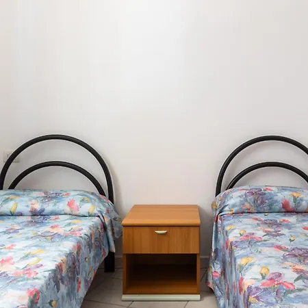 Apartament Guesthost - Cozy Flat With Terrace By The Sea