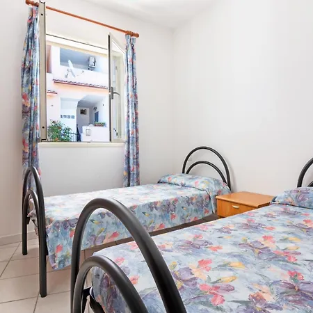 Guesthost - Cozy Flat With Terrace By The Sea Apartament *