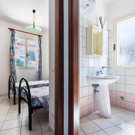 Guesthost - Cozy Flat With Terrace By The Sea Buggerru